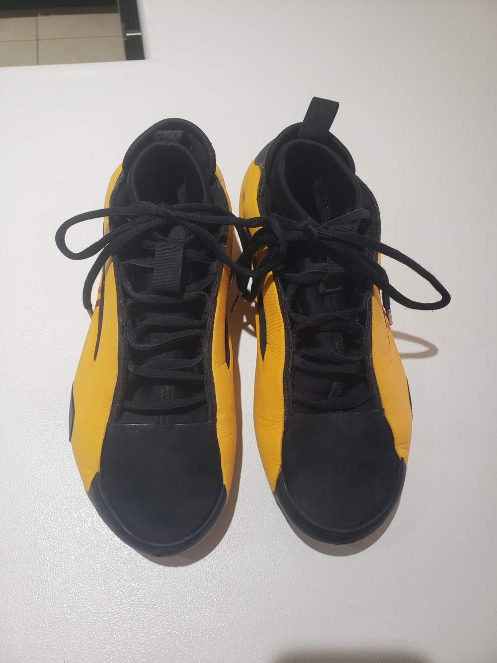US Size 9 Black and Yellow Men's Adidas James Harden Volume 8 Basketball Shoes